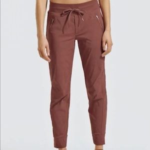 Athleta Trekkie North Jogger - size 4